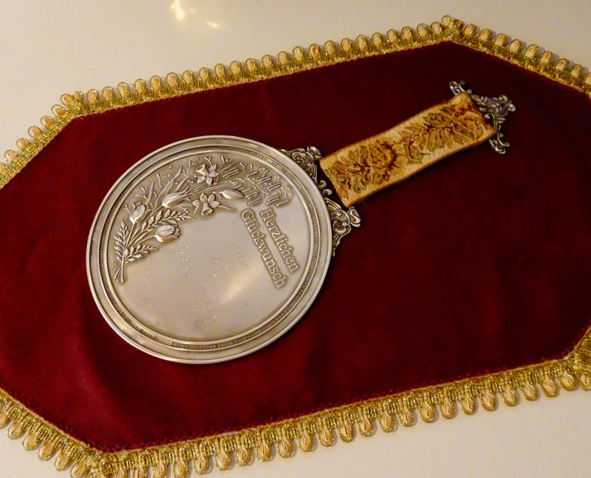 Старинно гравирано пано от калай за 40 годишен юбилей.