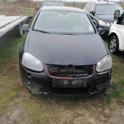 Volkswagen Golf, 2004г., 200000 км, 111 €