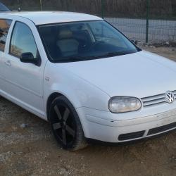 Volkswagen Golf, 1999г., 240000 км, 111 €