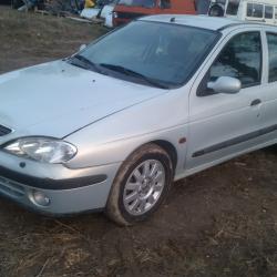 Renault Megane, 2001г., 170000 км, 111 €